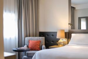 Sheraton Heathrow Hotel - Accessibility and Transportation
