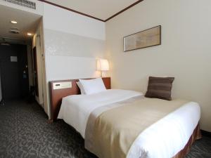 Shibuya Creston Hotel - Amenities and Services