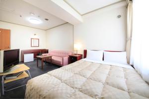 Shinjuku Urban Hotel - Nearby Attractions