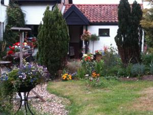 Six Bells Inn - Exploring the Surroundings