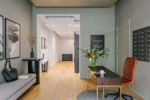 Sonder The Bard - Facilities and Services