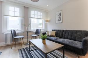 StayInn Farringdon - Booking Information