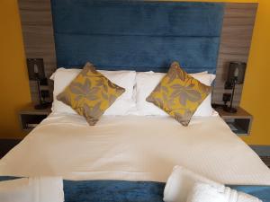 Stonecross Manor Hotel - Worth The Stay