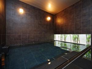 Super Hotel Shinjuku Kabukicho - Convenient Hotel Policies