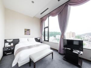 Tabist Abashiri Central Hotel - Parking and Transportation