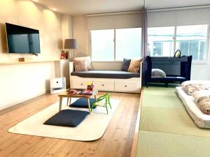 TEN APARTMENT HOTEL - Services and Policies