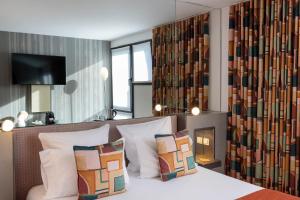 The 7 Eiffel Hotel by Malone - How To Book Your Stay