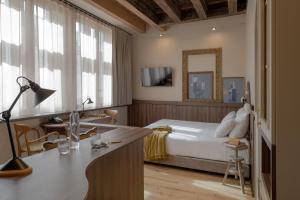 The Académie Hôtel Lyon - How To Book Your Stay