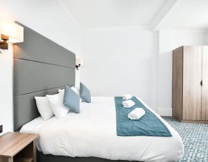 The Chapter - The J Hyde Park Hotel - Local Attractions and Activities