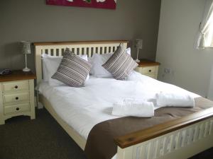 The Chequers Inn - Policies and Important Information