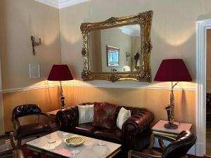 The Chester Court Hotel - Hotel History and Architecture