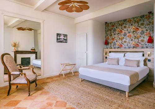 The Domaine De Camboyer, the Originals Collection - Accessibility and Transportation Options