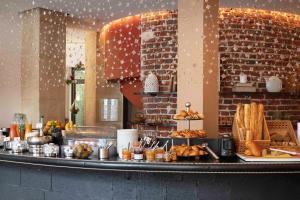 The Elysees 123 - Astotel - About Staying Here