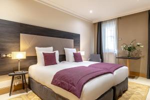 The Gardens of St Cloud - Visitor Information