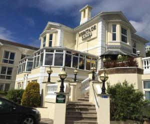 The Heritage Hotel - Questions About Staying Here