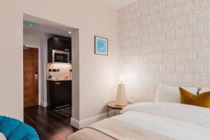 The Knaresborough by Nestor - Management and Safety