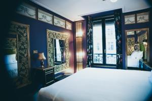 The Mondaine - House Rules and Policies