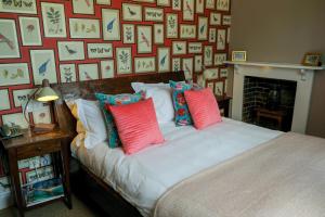 The Peat Spade Inn - Age Restrictions