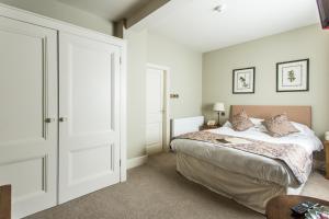 The Plough Inn & Restaurant - Policies and Fees