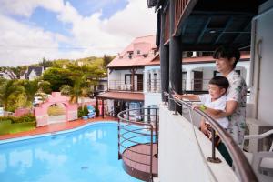 The Pool Resort OKINAWA - Dining and Amenities