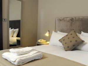 The Red Lion Hotel - Special Requests and Services
