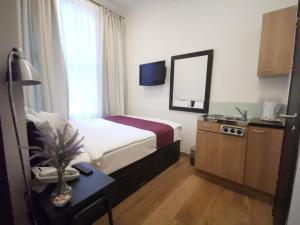 The Royale Chulan Hyde Park Hotel - Transportation and Accessibility