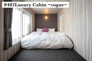 The Violet - Room Amenities