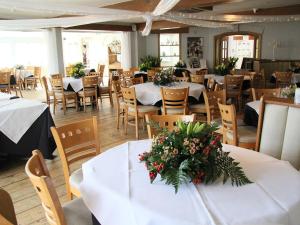The WatersEdge, Canal Cottages - Nearby Attractions