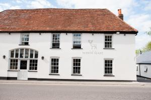 The White Hart, Overton - Accessibility and Transportation