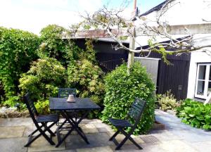 Thorverton Arms - House Rules and Policies