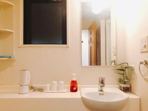 Tokyo Sky Dream Shinjuku - Nearby Transportation Options