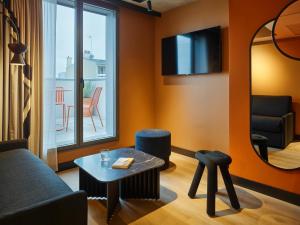 Tribe Paris Saint Ouen - How To Book Your Stay