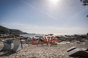 XYZ Private Spa and Seaside Resort - Local Attractions and Activities