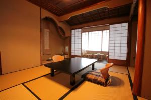 Yoyokaku - Dining Options