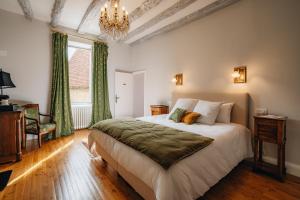 Abbey Hotel - How To Book Your Stay