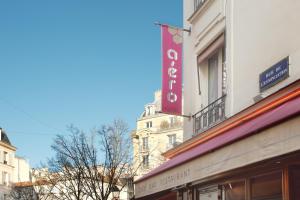 Aéro Hotel Review: Comfort and Convenience in Paris - About Staying Here