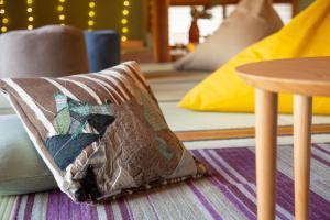 Ancient People Live Again, Hotel Relink - Dining and Cuisine