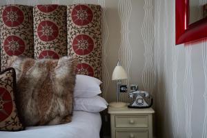 Angel Hotel - Questions About Staying Here