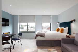 Aptel East - Worth The Stay