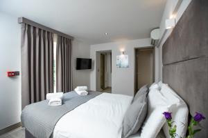 Arch Hotel - Policies and Requirements