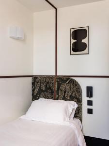 Arian Hotel - Pricing and Discounts