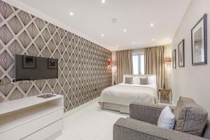 Ashburn Court Apartments - Nearby Attractions