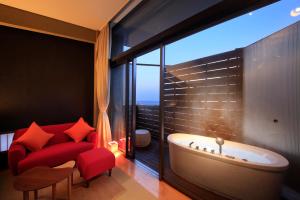 Atami Tensui - Hot Spring Bath Features