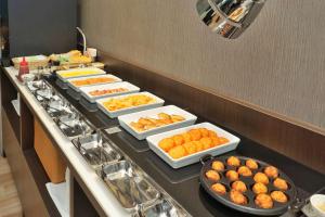 Best Western Osaka Tsukamoto - Location and Attractions