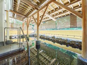 Box Root Base Hotel - Nearby Attractions
