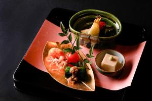 Charoku Bekkan - Amenities and Services