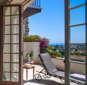 Château Le Cagnard - Dining Options On-Site