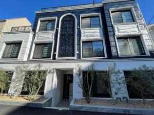 Comma House Shinjuku 402 - Transportation and Accessibility