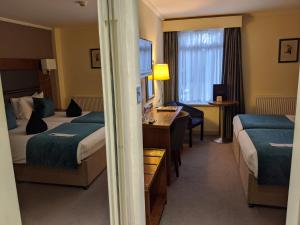 Cotswold Lodge Hotel - Booking and Policies