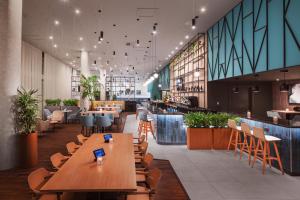 Courtyard by Marriott London Gatwick Airport - Family-friendly Policies